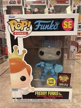 Funko Pop! Freddy Funko as Tron (Glow) - Funko (Exclusive) w/Hard Protector